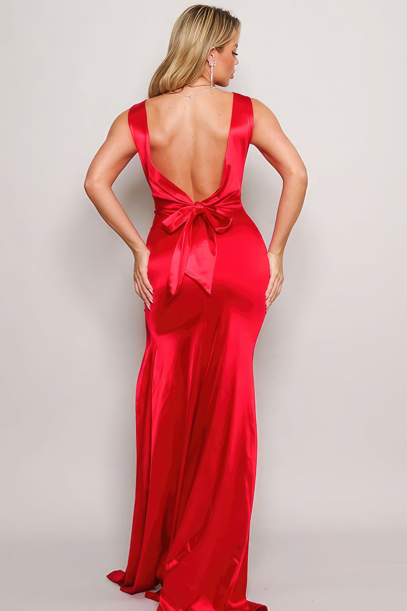 Sleeveless Deep V Low Back Bow Maxi Dress – Polyester & Spandex, Crossover Front Design with Open Back, Perfect for Formal Gatherings & Special Celebrations