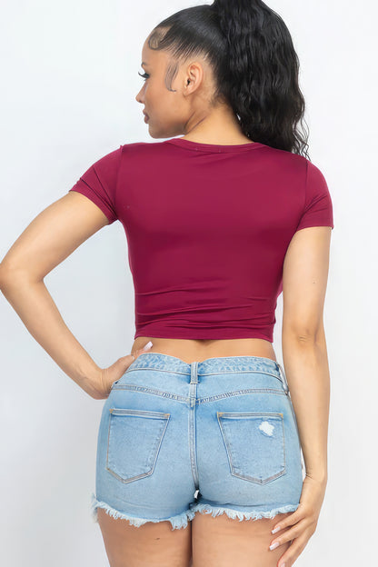 Short Sleeve Round Neck Crop Top – Polyester & Spandex, Perfect for Casual Outings & Trendy Looks with High-Waisted Bottoms