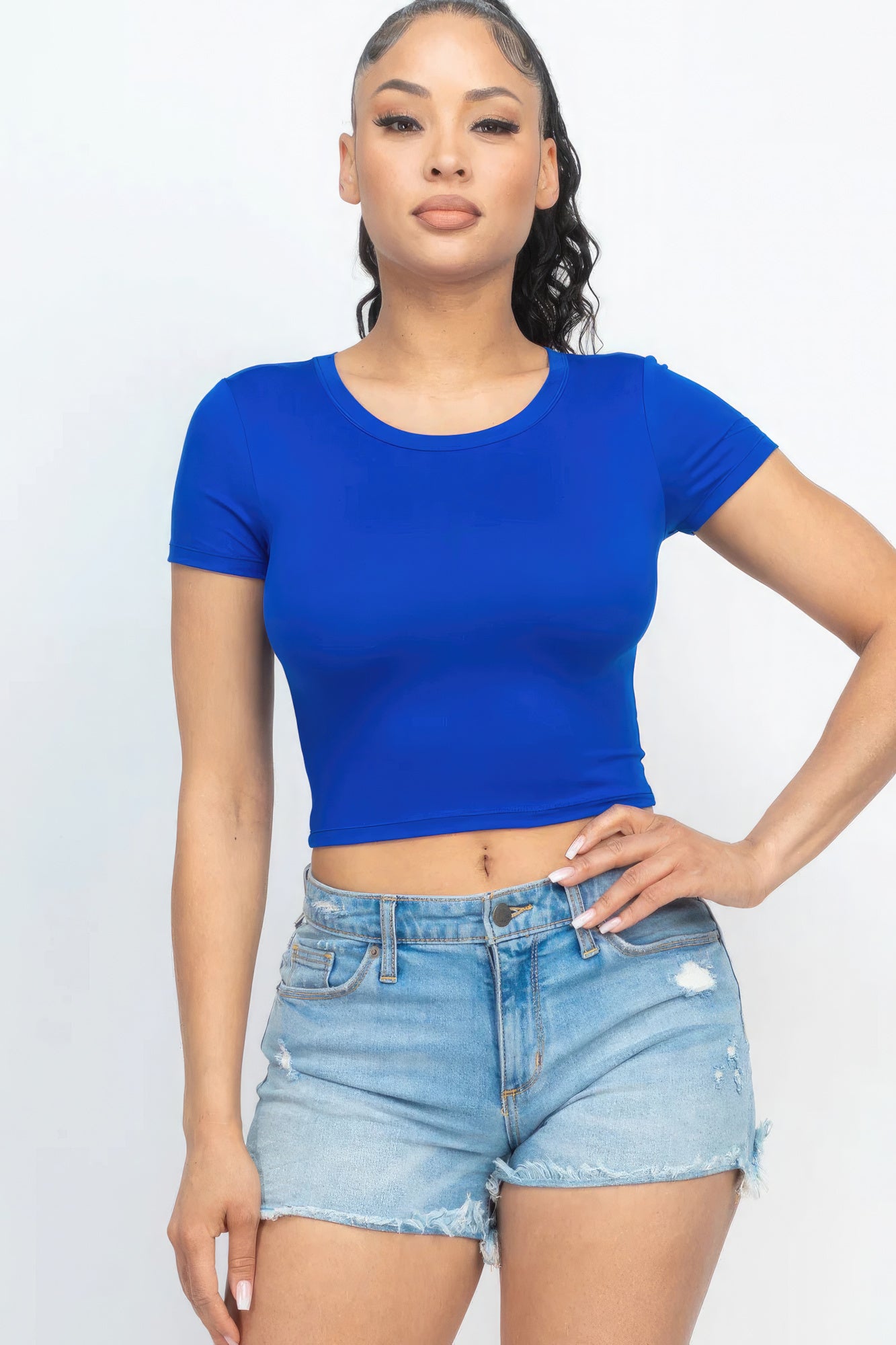 Short Sleeve Round Neck Crop Top – Polyester & Spandex, Perfect for Casual Outings & Trendy Looks with High-Waisted Bottoms