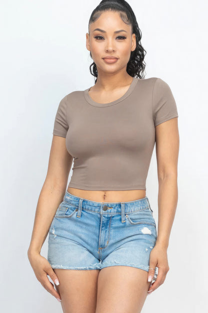 Short Sleeve Round Neck Crop Top – Polyester & Spandex, Perfect for Casual Outings & Trendy Looks with High-Waisted Bottoms