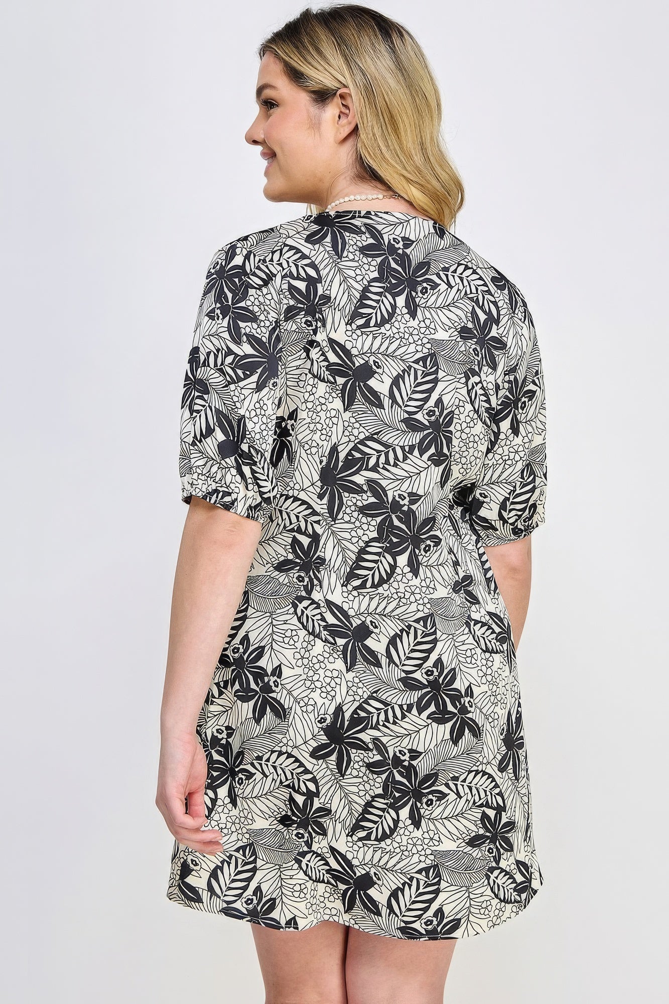 Plus Size Botanical Print Front Tie Dress – Elegant Black, Durable Polyester, Flattering Fit for All Body Types, Easily Styled Up or Down for Any Occasion