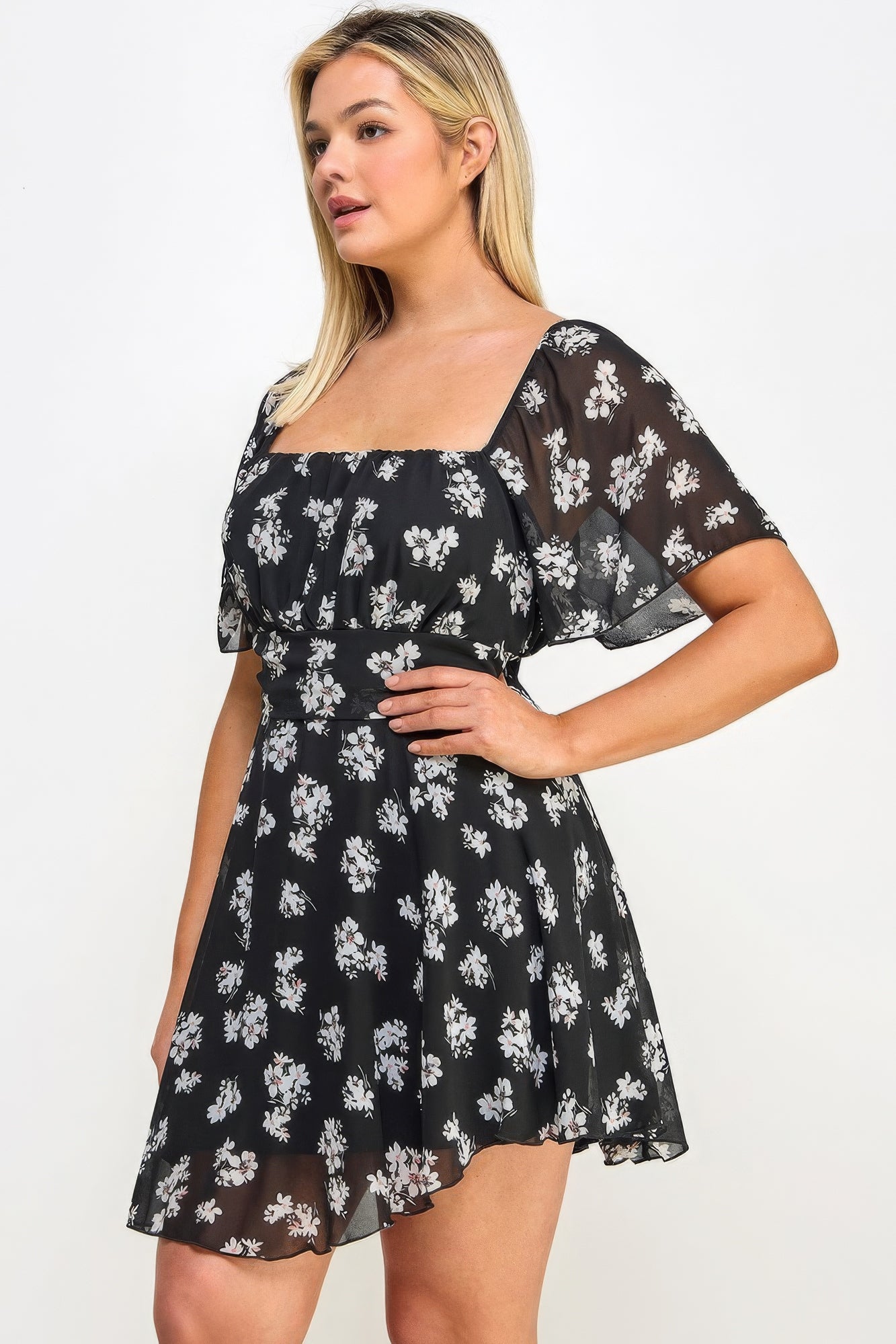 Plus Size Floral Chiffon Dress – Soft & Durable Polyester, Feminine Floral Print, Perfect for Special Occasions with Heels & Accessories