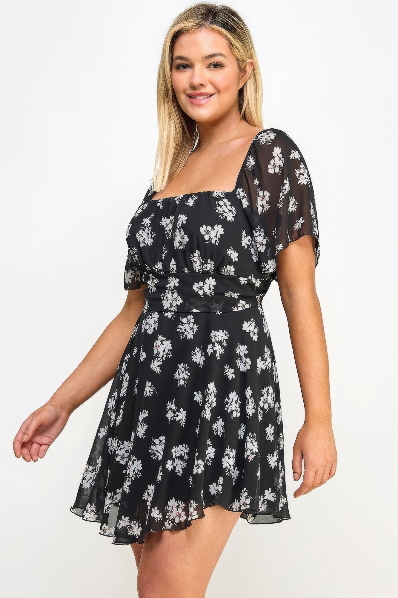 Plus Size Floral Chiffon Dress – Soft & Durable Polyester, Feminine Floral Print, Perfect for Special Occasions with Heels & Accessories