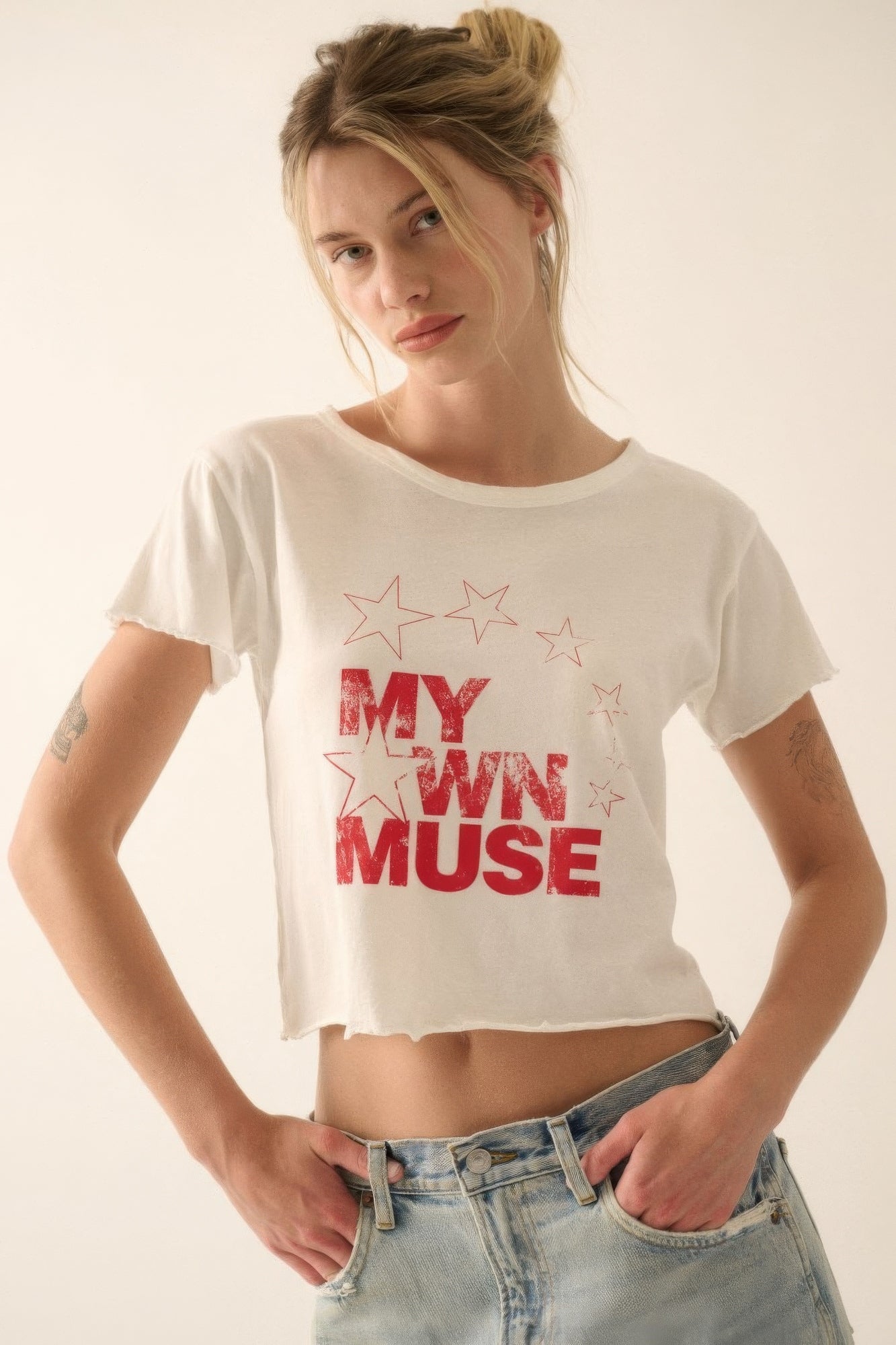 My Own Muse" Vintage Wash Cropped Graphic Tee – Star Print & Distressed Look for a Trendy, Comfortable Fit