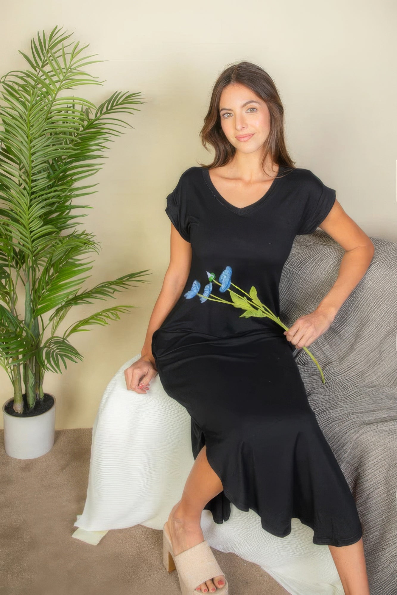 V-Neck Batwing Sleeve Maxi Dress with Hidden Pockets – Soft, Stretchy Premium Blend of 92% Polyester & 8% Spandex for Comfort and Style