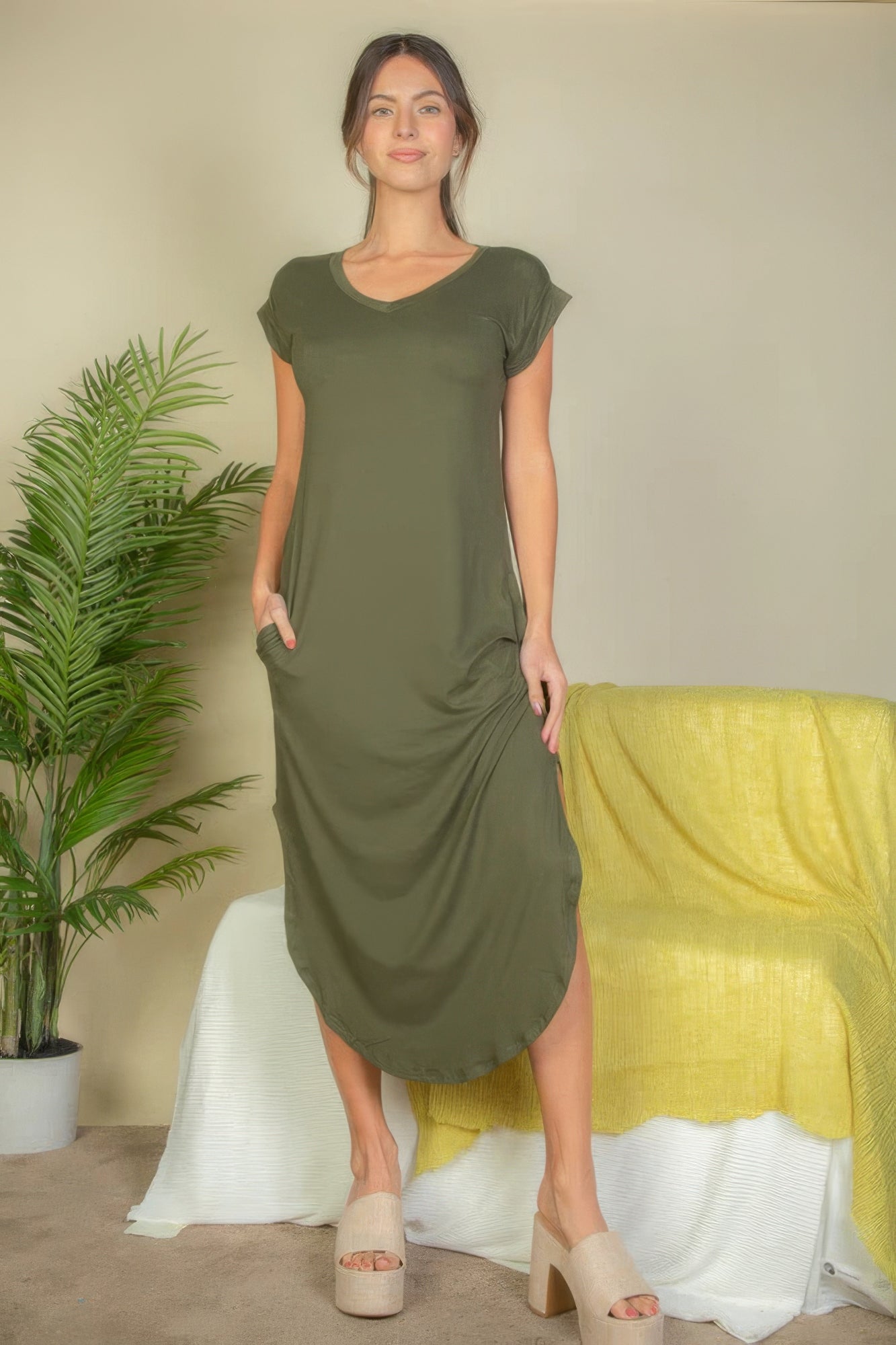 V-Neck Batwing Sleeve Maxi Dress with Hidden Pockets – Soft, Stretchy Premium Blend of 92% Polyester & 8% Spandex for Comfort and Style