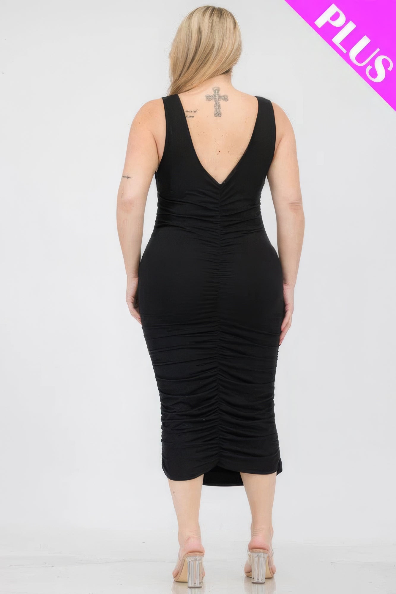 Plus Size Square Neck Ruched Bodycon Midi Dress – Polyester & Spandex, Curve-Enhancing Ruched Detailing, Perfect for Day-to-Night Occasions, Elegant and Stylish Fit