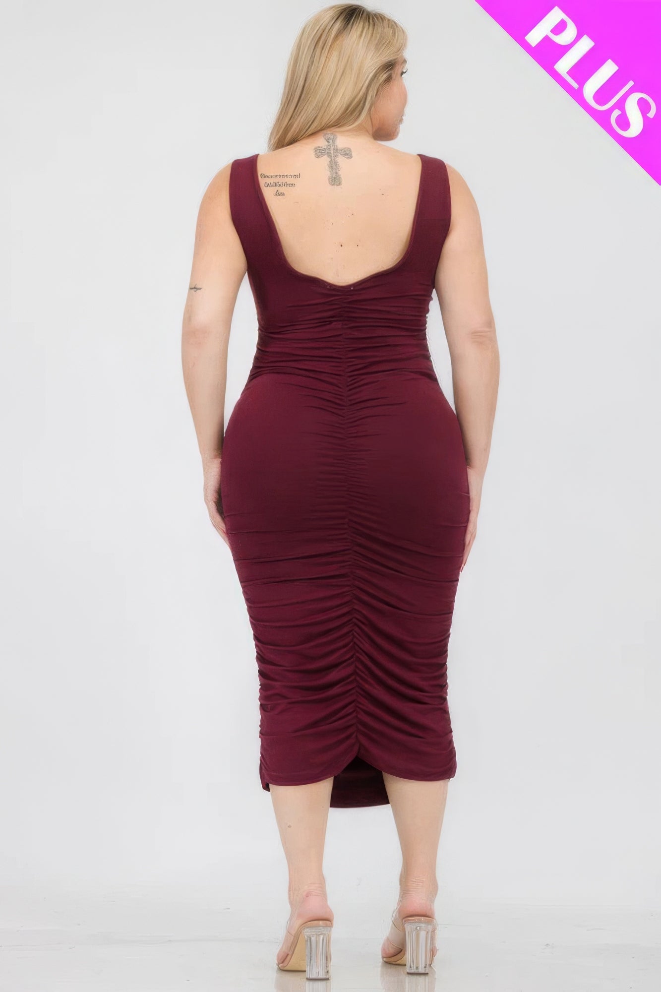 Plus Size Square Neck Ruched Bodycon Midi Dress – Polyester & Spandex, Curve-Enhancing Ruched Detailing, Perfect for Day-to-Night Occasions, Elegant and Stylish Fit