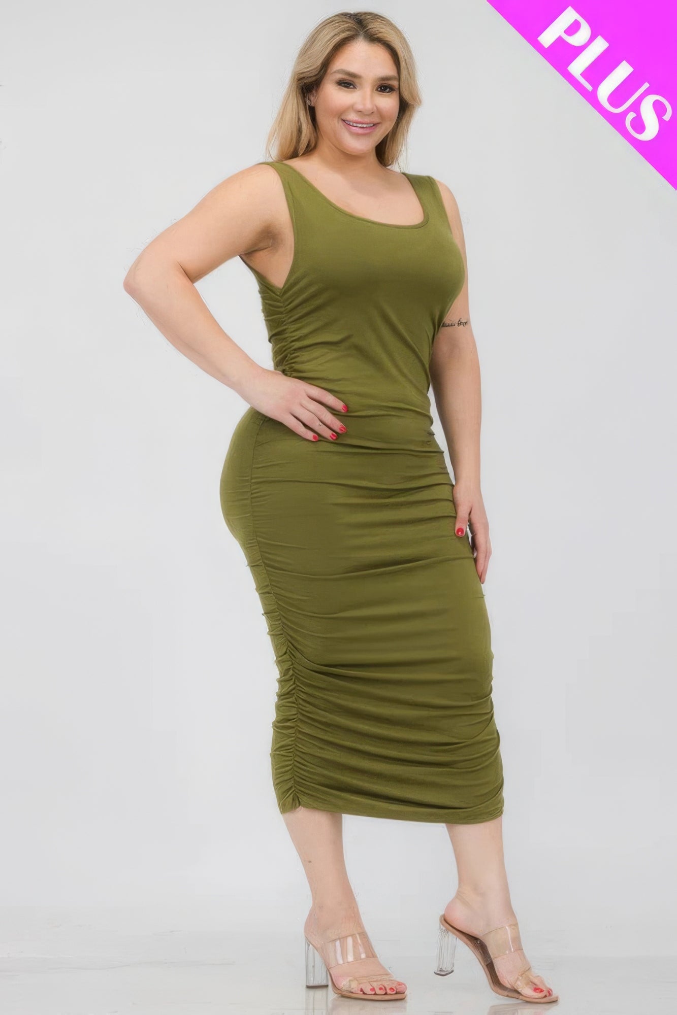 Plus Size Square Neck Ruched Bodycon Midi Dress – Polyester & Spandex, Curve-Enhancing Ruched Detailing, Perfect for Day-to-Night Occasions, Elegant and Stylish Fit