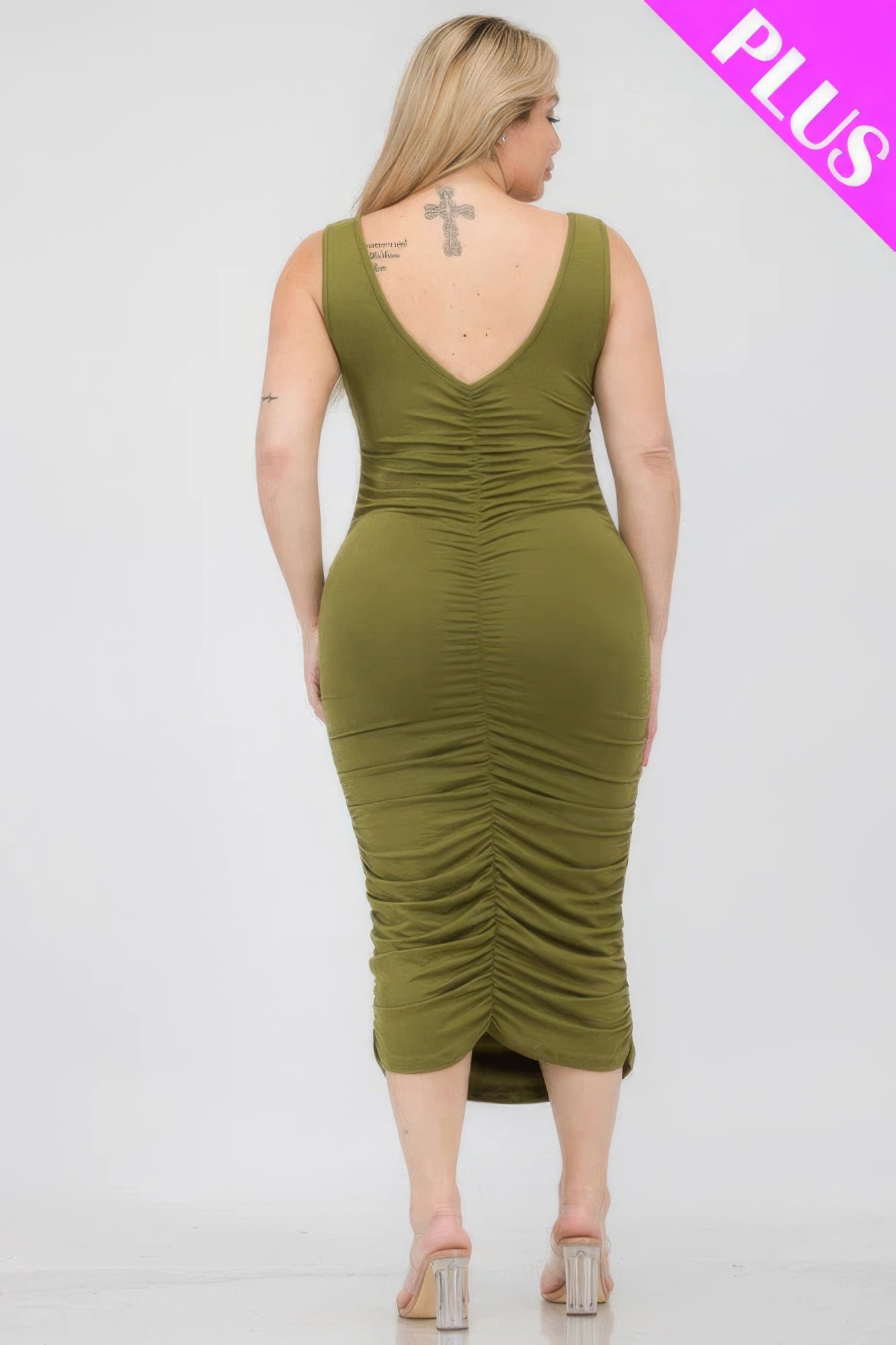 Plus Size Square Neck Ruched Bodycon Midi Dress – Polyester & Spandex, Curve-Enhancing Ruched Detailing, Perfect for Day-to-Night Occasions, Elegant and Stylish Fit