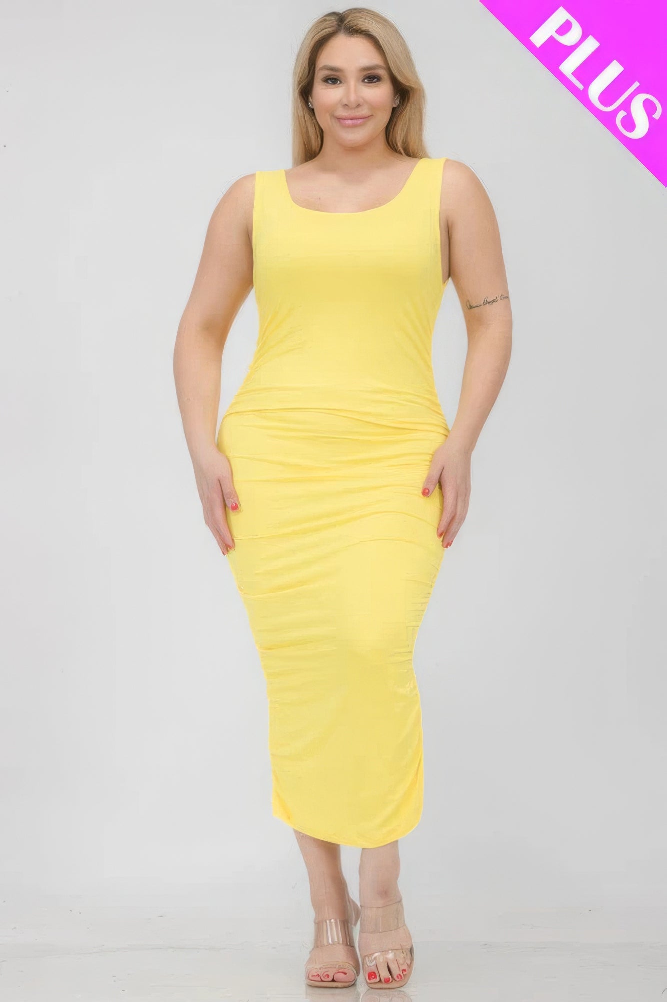 Plus Size Square Neck Ruched Bodycon Midi Dress – Polyester & Spandex, Curve-Enhancing Ruched Detailing, Perfect for Day-to-Night Occasions, Elegant and Stylish Fit