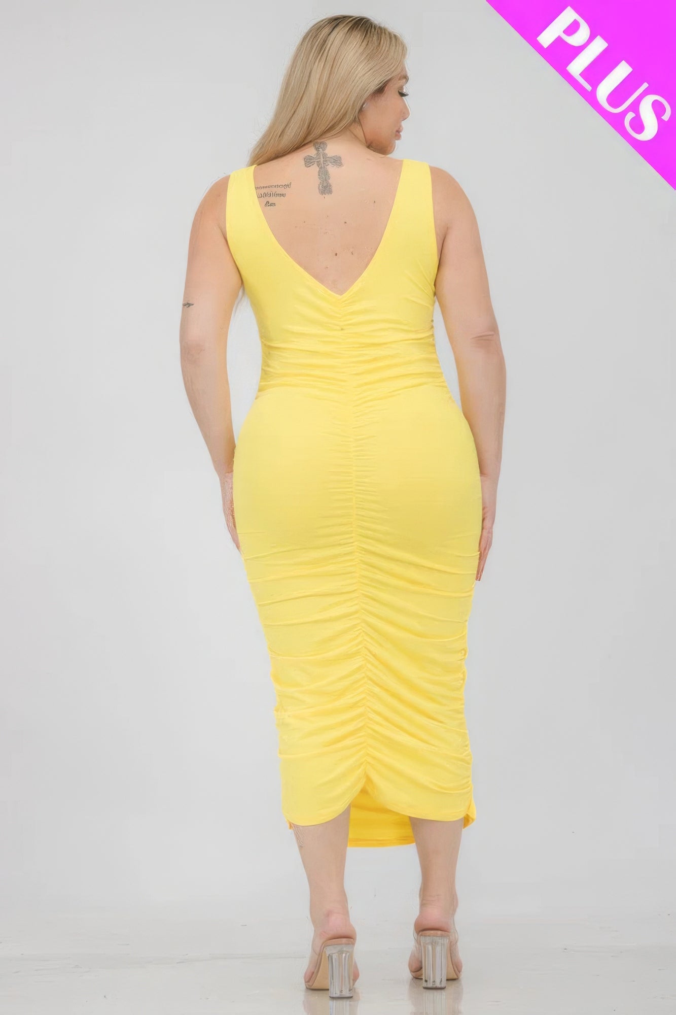 Plus Size Square Neck Ruched Bodycon Midi Dress – Polyester & Spandex, Curve-Enhancing Ruched Detailing, Perfect for Day-to-Night Occasions, Elegant and Stylish Fit