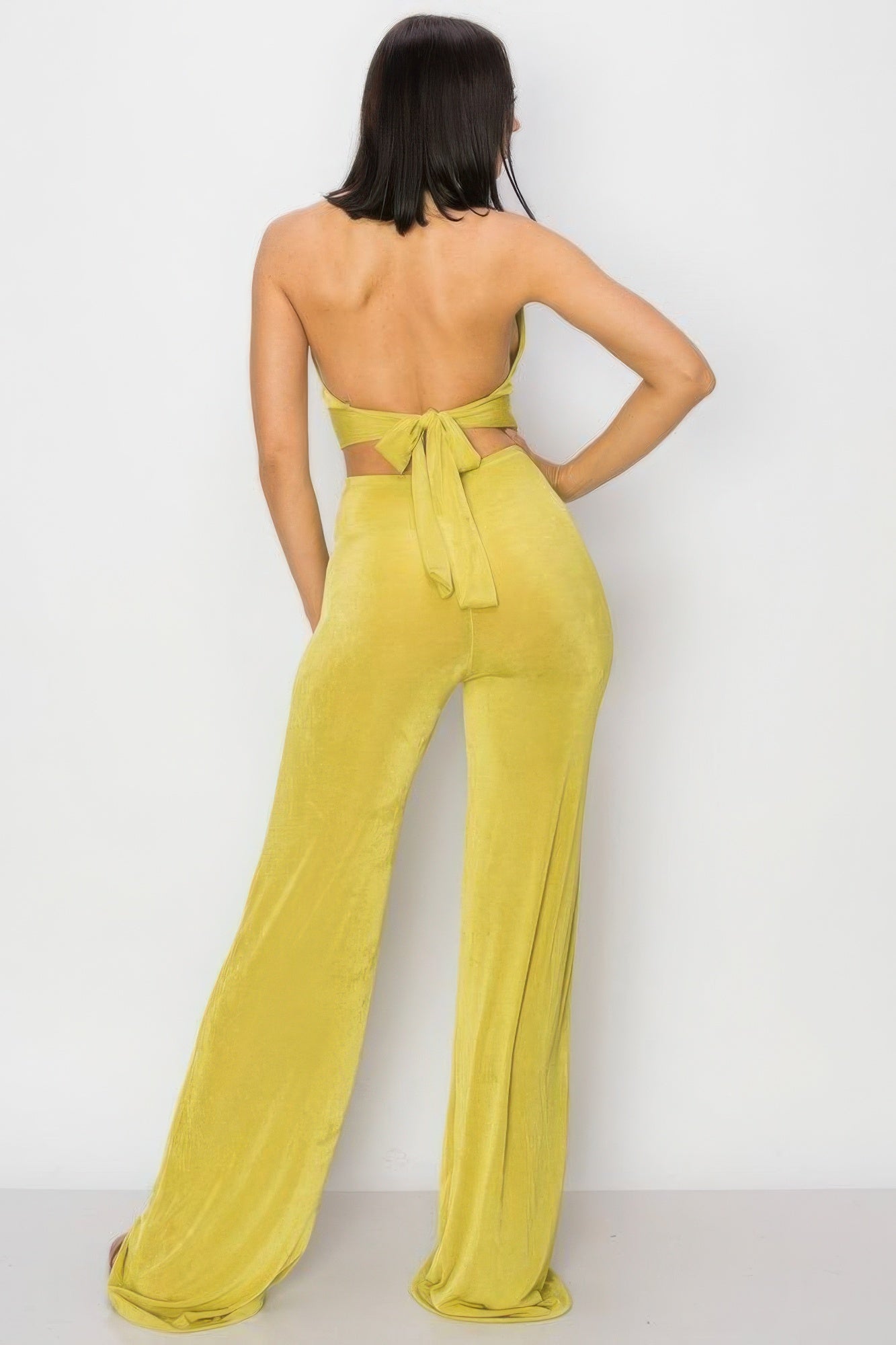 Solid Slinky Wide-Leg Jumpsuit – Polyester & Spandex, O-Ring Detail, Relaxed Fit for Comfortable, Flattering Silhouette, Ideal for Various Events