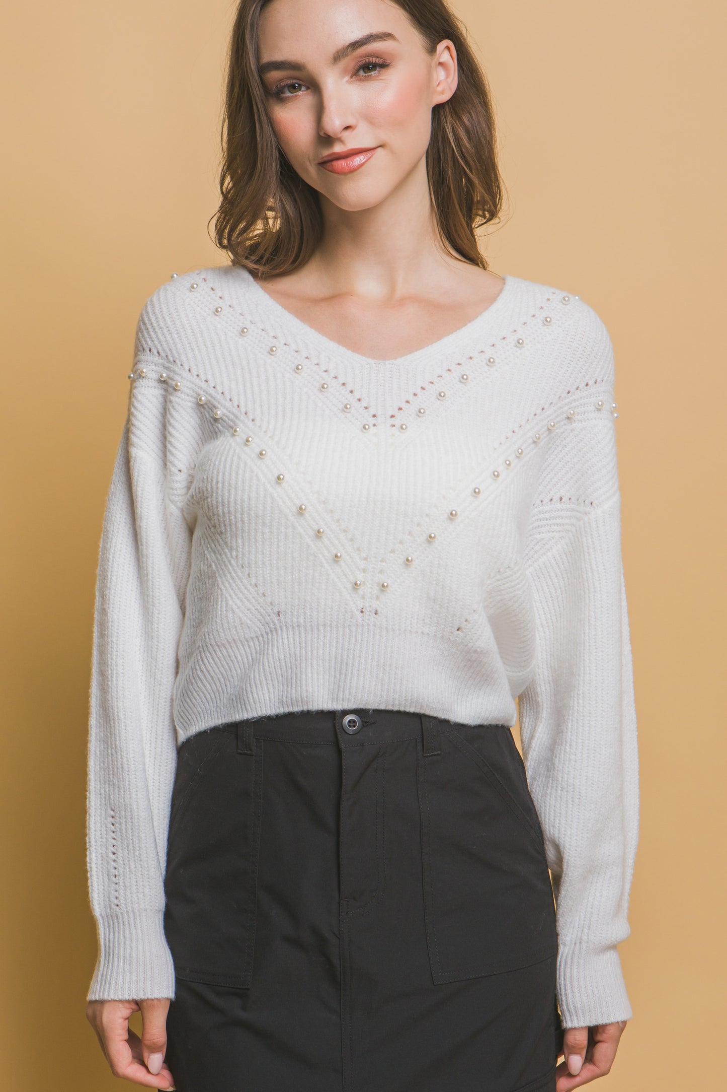 Pearl-Detail Sweater – Soft, Stretchy Blend of Polyester, Nylon & Spandex, Perfect for Special Occasions or Elevating Everyday Style with Refined Pearl Accents